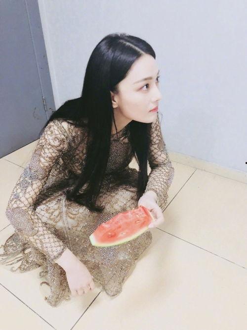 刘贝贝吃瓜,揭秘娱乐圈幕后故事